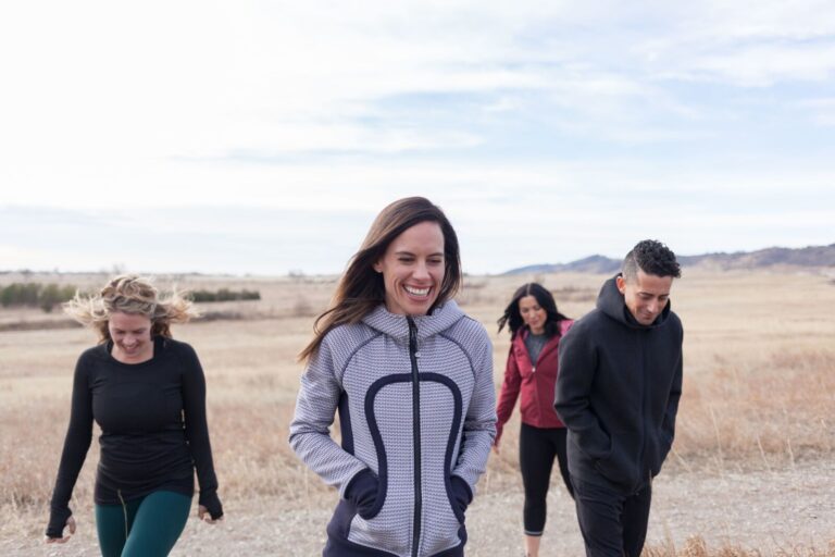 lululemongroupshot  preview 768x512