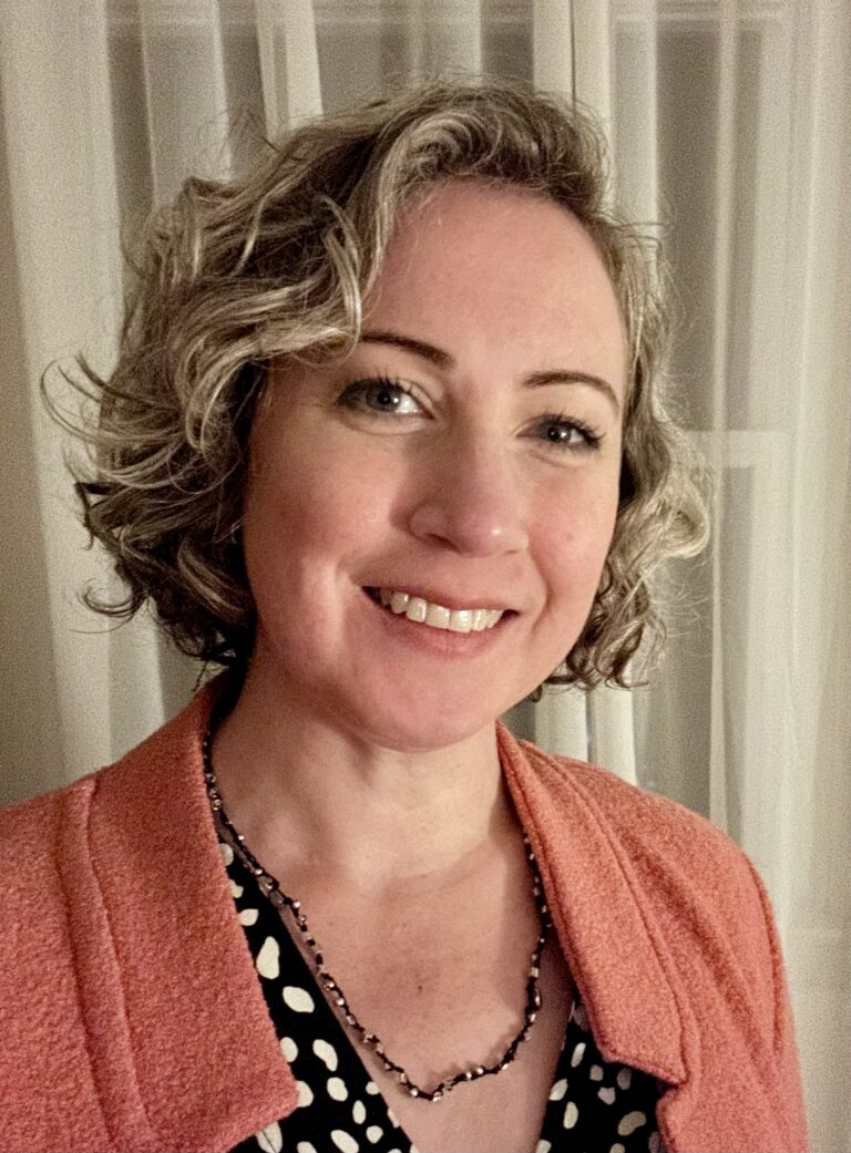 Julia profile 768x1041